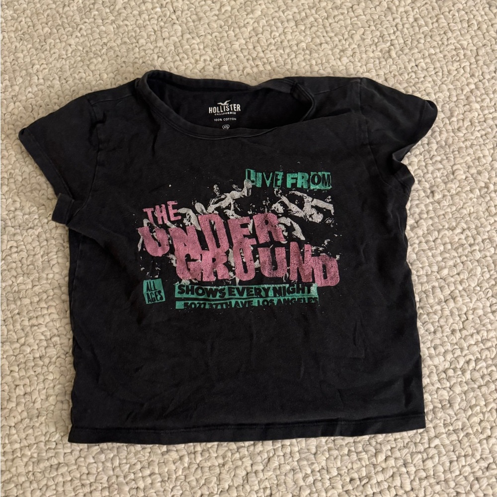 Hollister Black Crop Top with Graphic Design